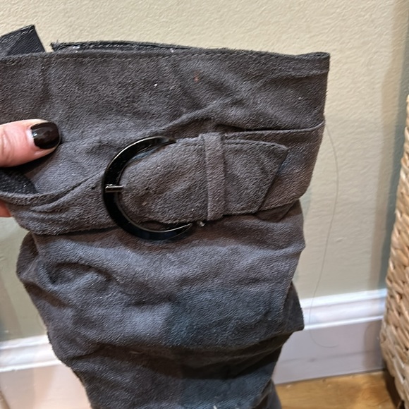 Max Collection grey slouchy boot. Size 9. - Picture 2 of 7